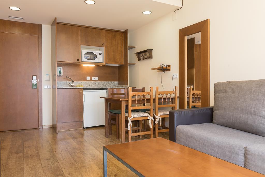 Aparthotel La Vall Blanca Вьелья Экстерьер фото