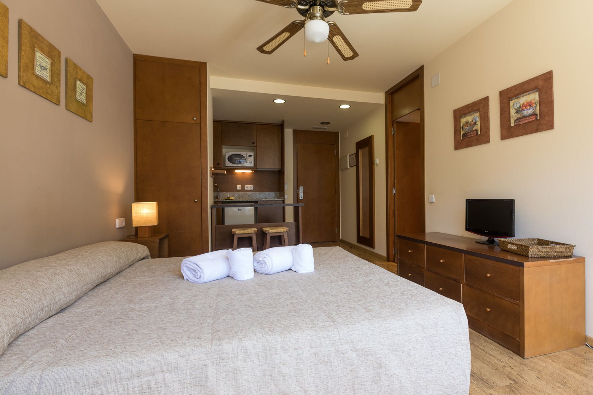 Aparthotel La Vall Blanca Вьелья Экстерьер фото