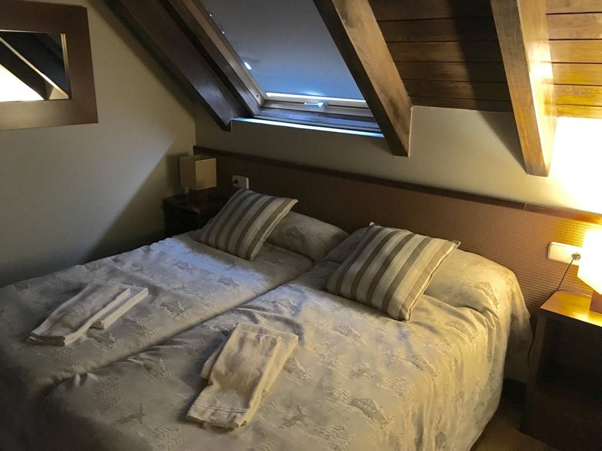 Aparthotel La Vall Blanca Вьелья Экстерьер фото