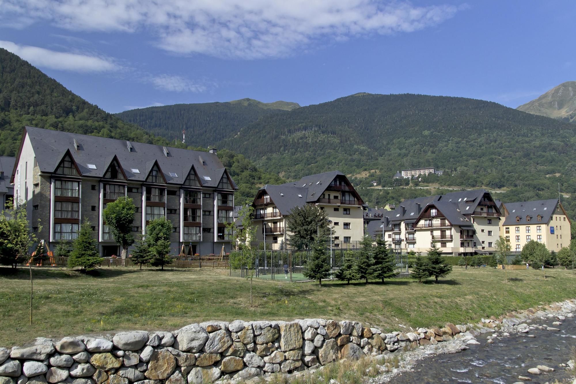 Aparthotel La Vall Blanca Вьелья Экстерьер фото
