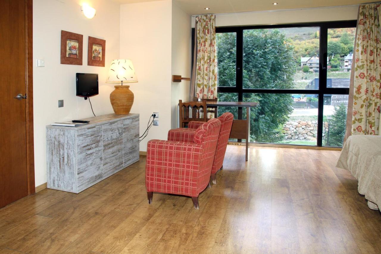 Aparthotel La Vall Blanca Вьелья Экстерьер фото